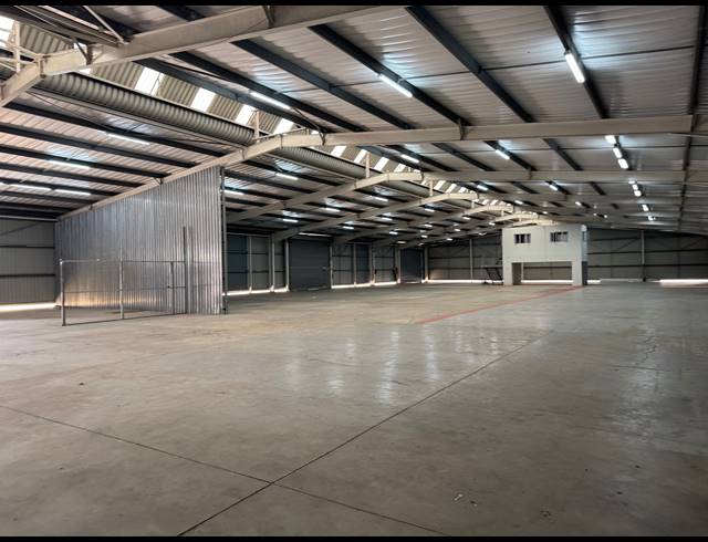 4,000M² WAREHOUSE TO LET IN UMHLALI